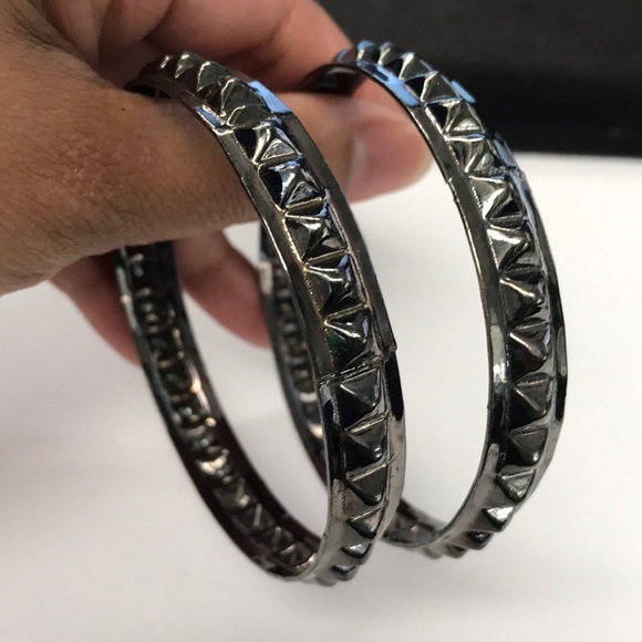 Metal Spike Bracelets - Picture 5 of 8